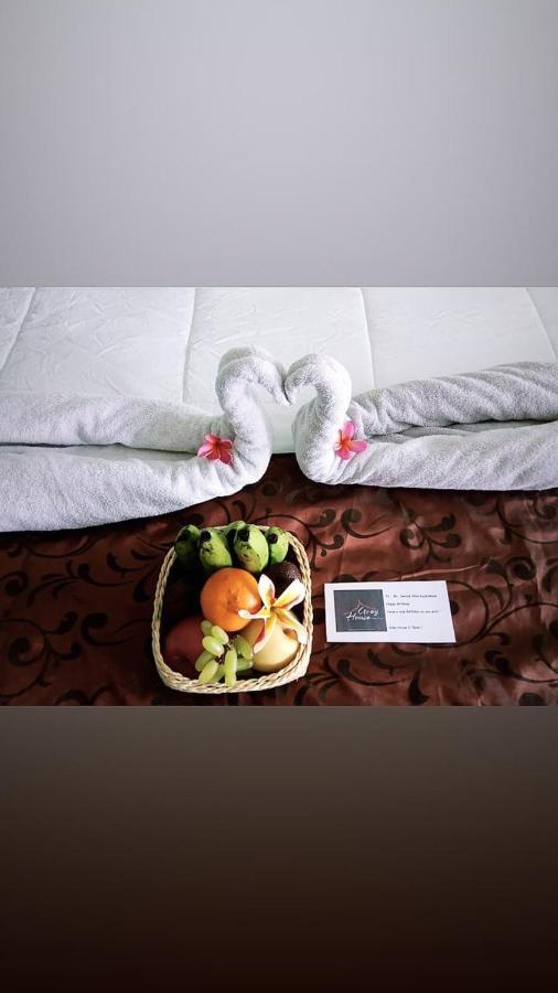 Grey House Monkey Forest Ubud Buitenkant foto